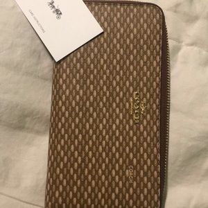 NWOT Large Coach Wallet
